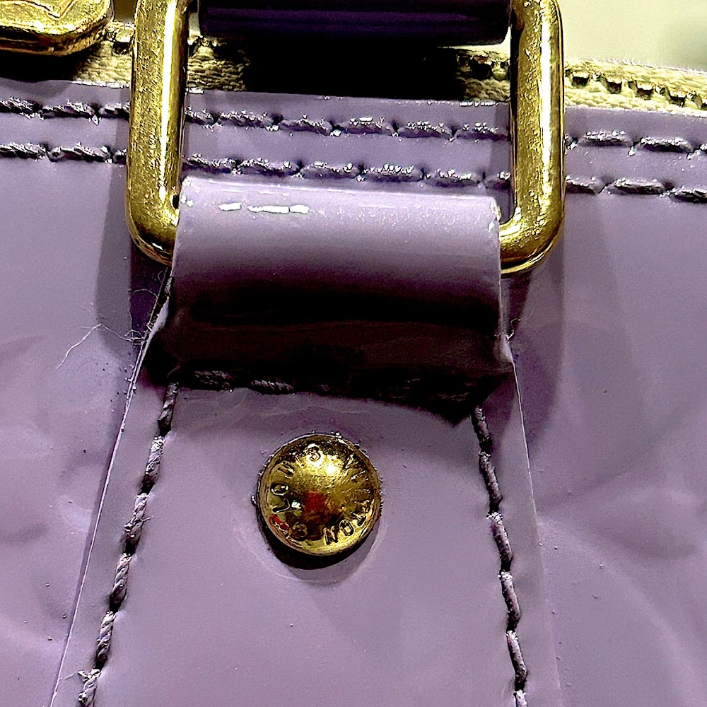 Louis Vuitton Authentic Pristine Lilac Vernis Alma - Picture 11 of 16